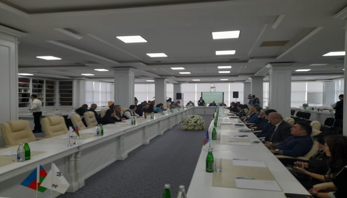 Monitorinq Mərkəzinin şöbə müdiri saytlarda türkcə yazanlardan danışdı