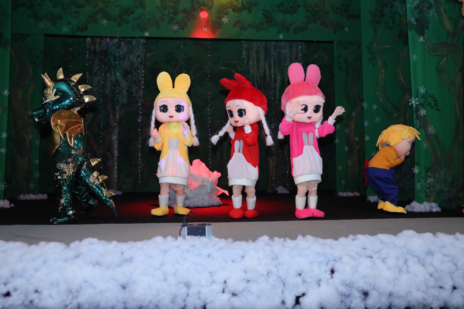 Lənkəran Teatrında "Qış nağılı"nın premyerası oldu