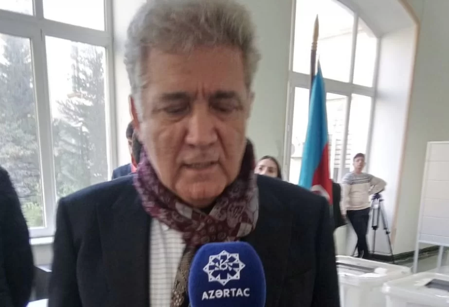 Professor İsaxan Vəliyev: Seçicilər azad və demokratik şəraitdə istədikləri namizədlərə səs verə bilirlər