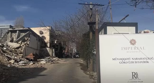 Ömrünü şəhərin mərkəzində keçirən “Kubinka” sakinlərinə evlərinin əvəzinə "qəpik-quruş" təklif olunur...