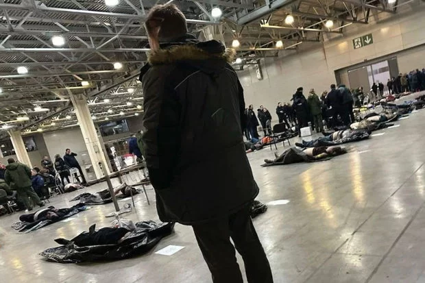 “Crocus City Hall”da DƏHŞƏT: Ayaqyoludan 28 meyit tapıldı, analar uşaqlarını qucaqlayıb ölüblər