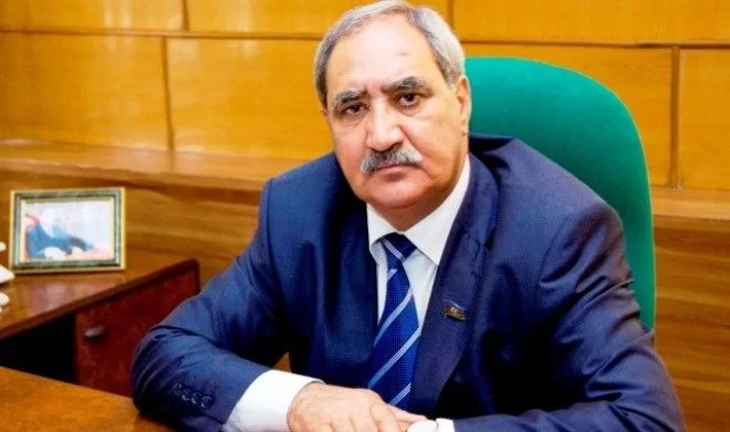 Deputatdan tələb: Ləyaqəti varsa, Prezidentdən üzr istəsin!