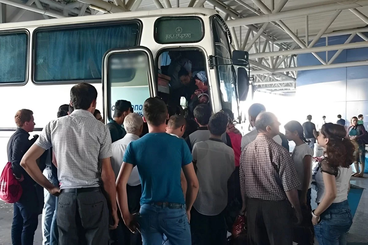 Avtobus sürücüləri öz aralarında sərnişin "satırlar?"