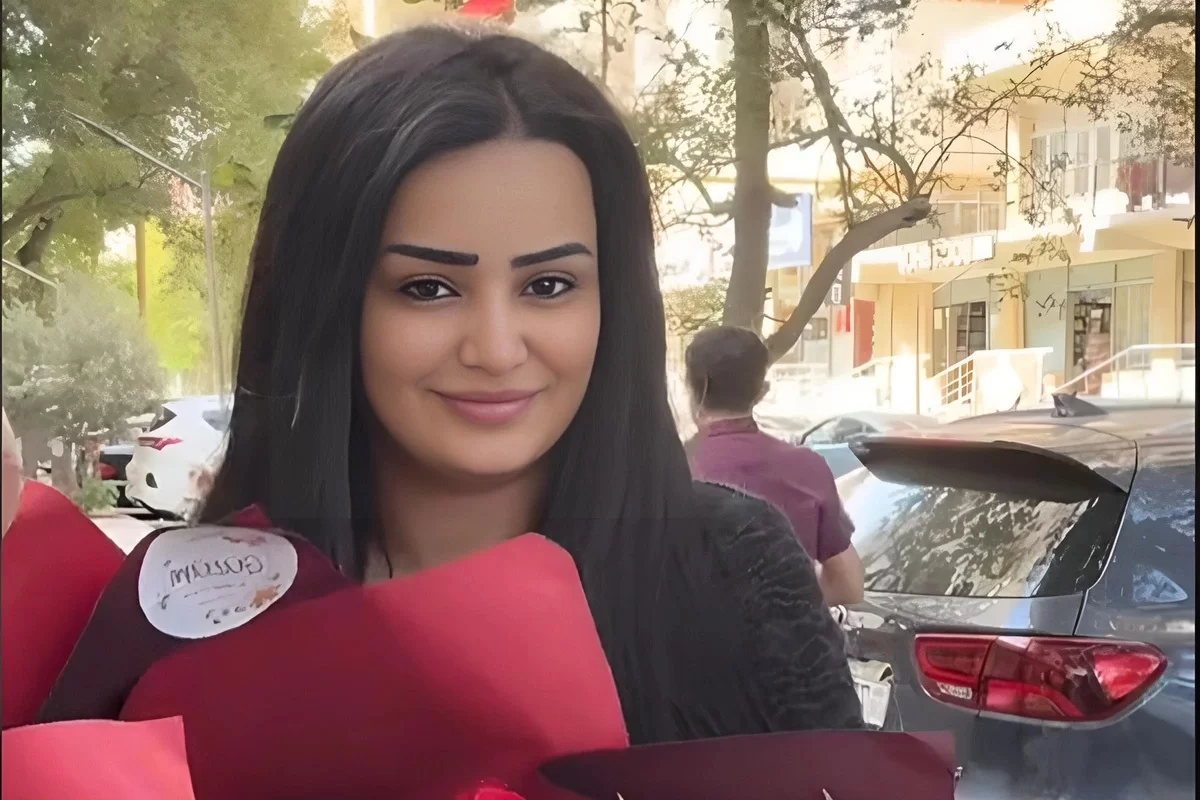 Canlı Yayımda Oğluna Qarşı Alçaldıcı Davranışı İzləyicilərin Qəzəbinə Səbəb Oldu