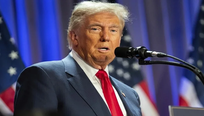 Donald Tramp Konqres qarşısında çıxış edir