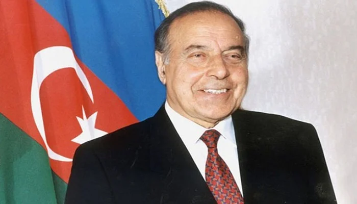 Bu gün Azərbaycanın ümummilli Lideri Heydər Əliyevin doğum günüdür.