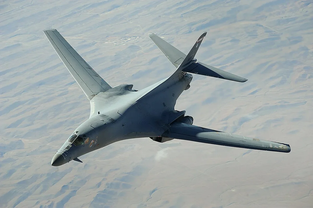 İran münaqişəsinin miqyası böyüyür: ABŞ ilk dəfə "B-1" bombardmançısından istifadə etdi