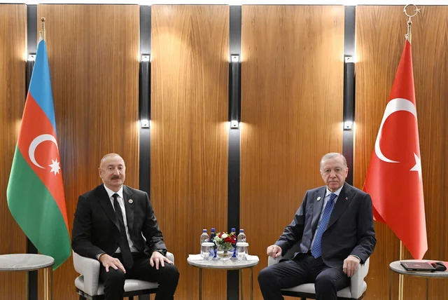 İlham Əliyevin Bişkekdə Rəcəb Tayyib Ərdoğanla görüşü olub - FOTO