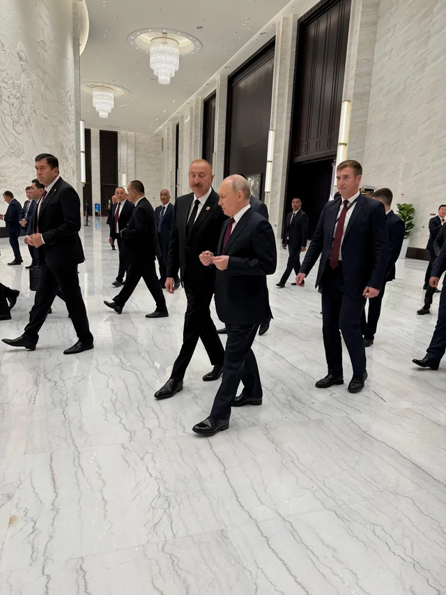 İlham Əliyev Bişkekdə Vladimir Putin ilə söhbət etdi - FOTO - VİDEO