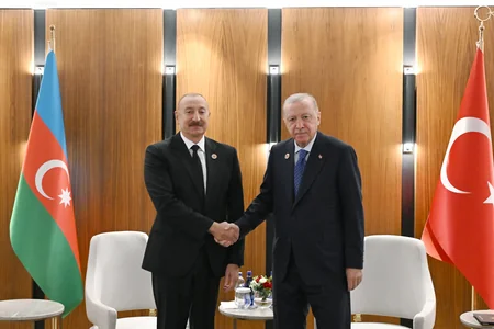 İlham Əliyevin Bişkekdə Rəcəb Tayyib Ərdoğanla görüşü olub - FOTO