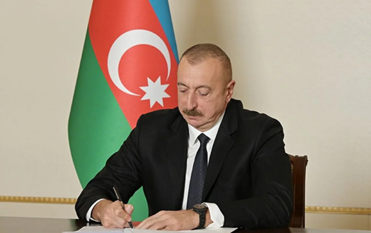 İlham Əliyev neft sənayesi işçilərini təltif etdi - Siyahı