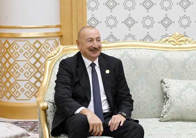 Türkmənbaşı şəhərində İlham Əliyevin Məsud Pezeşkianla görüşü keçirilib - Foto/Video