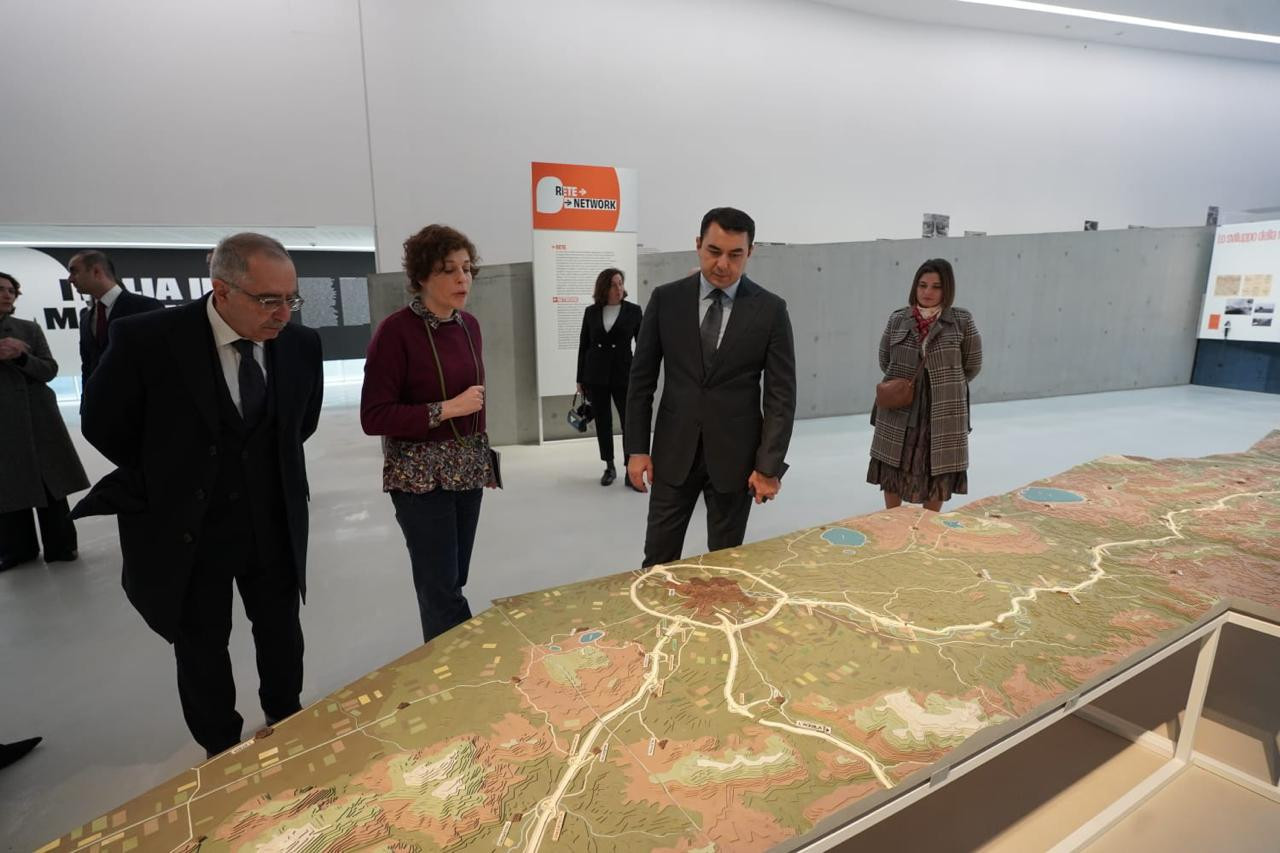 Adil Kərimli Romada XXI Əsrin Milli İncəsənət Muzeyini ziyarət edib - FOTO