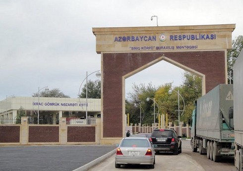 AYNA: “Qırmızı Körpü” gömrük postunda 998 avtomobil gözləyir"