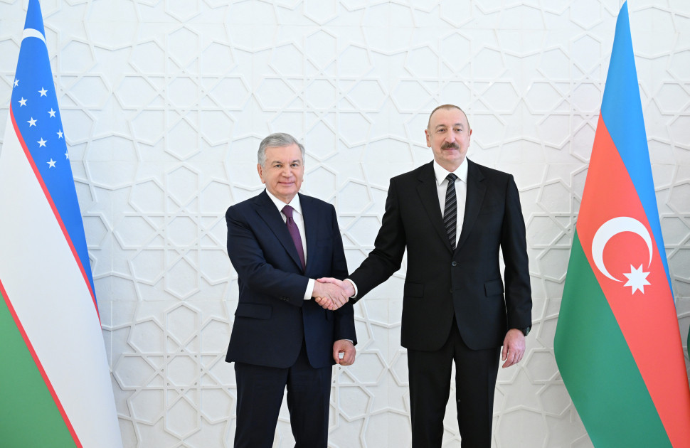 Azərbaycan və Özbəkistan prezidentləri mətbuata bəyanatlarla çıxış edirlər