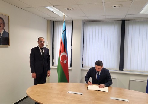 Azərbaycanın NATO-dakı Nümayəndəliyində xatirə kitabı açılıb