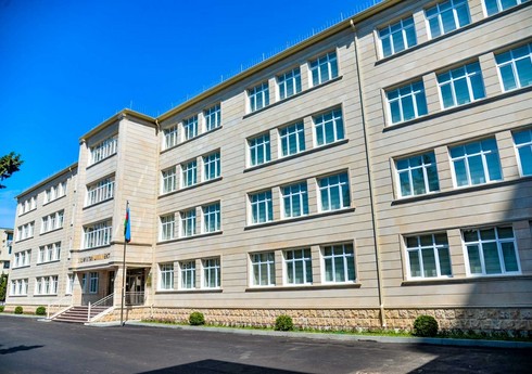 Bakıda məktəbdə yanğın siqnalı işə düşüb, müəllim və şagirdlər təxliyə edilib