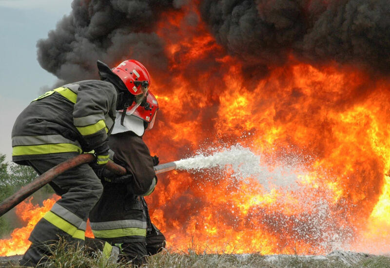 Bakıda sexdə yanğın baş verib