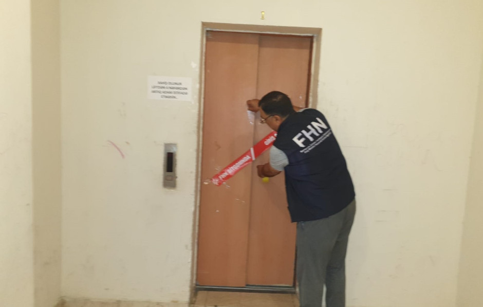 Bakıda təhlükəsizlik tələblərinə cavab verməyən liftin fəaliyyəti dayandırılıb - VİDEO