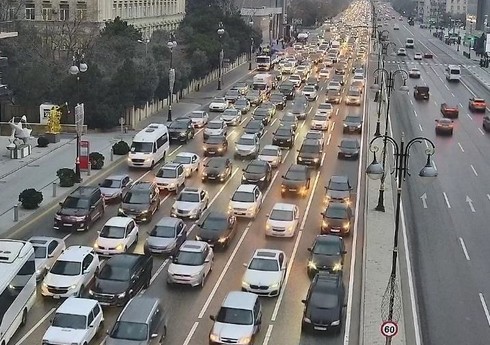 Bakının bir sıra yollarında tıxac var – SİYAHI