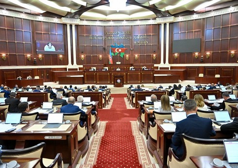 Bələdiyyələrin qrant alması ilə bağlı dəyişiklik I oxunuşda təsdiqlənib
