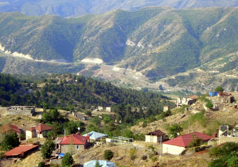 Bu il Laçının Güləbird kəndinə köç olacaq