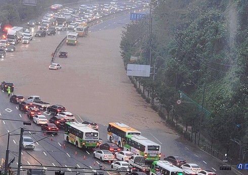 Cənubi Koreyada daşqınlar nəticəsində dörd nəfər həlak olub, 5 mindən çox insan təxliyə edilib