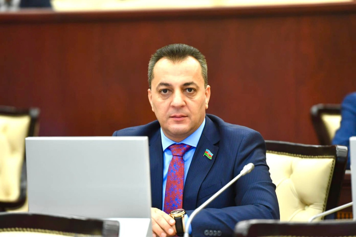 Deputat: Qərbi azərbaycanlıların fundamental hüquqları pozulub