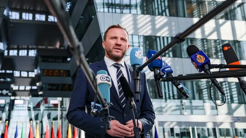 Estoniya Macarıstanın Aİ-də səsvermə hüququndan məhrum olunmasını təklif edib