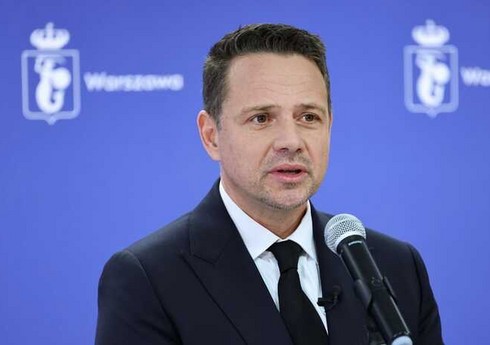 Exit-poll: Varşava meri prezident seçkilərində qalib gəlir