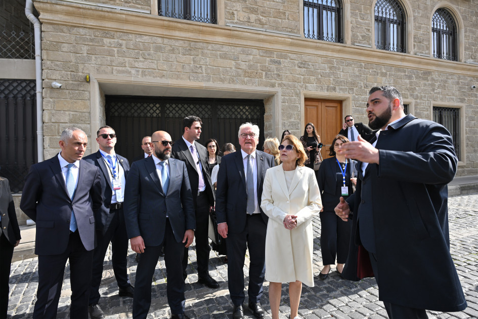 Frank-Valter Ştaynmayer İçərişəhərlə tanış olub - FOTO