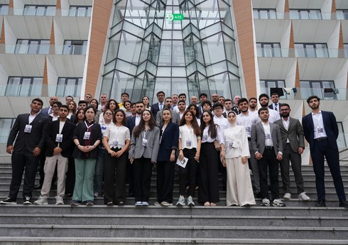 Fərid Qayıbov "Gənc idman liderləri" proqramının iştirakçıları ilə görüşüb
