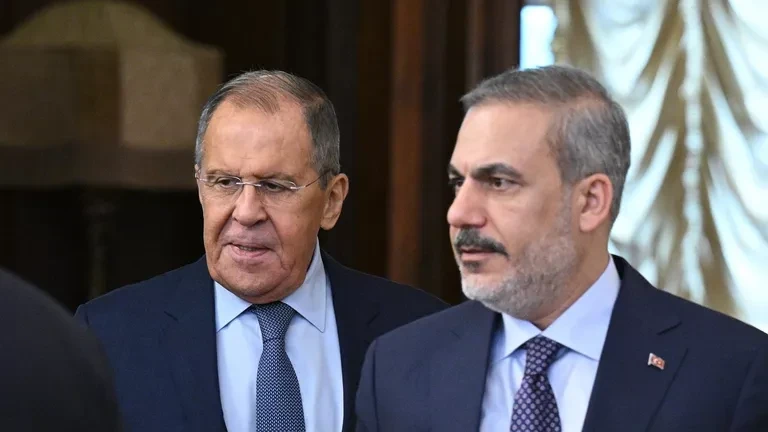 Hakan Fidan ilə rusiyalı həmkarı Sergey Lavrov arasında telefon danışığı olub