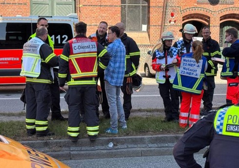 Hamburqda gözyaşardıcı qazın tətbiqi nəticəsində 40-dan çox insan xəsarət alıb