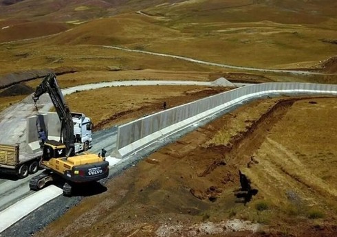 İran Əfqanıstan və Pakistanla sərhəddə divar tikməyə başlayıb