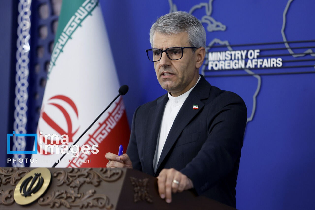 İran XİN: İsrailin hücumu dayanmadan ABŞ-la danışıqlar mənasızdır