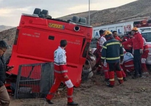 İranda avtobus qəzaya uğrayıb, azı 28 zəvvar ölüb