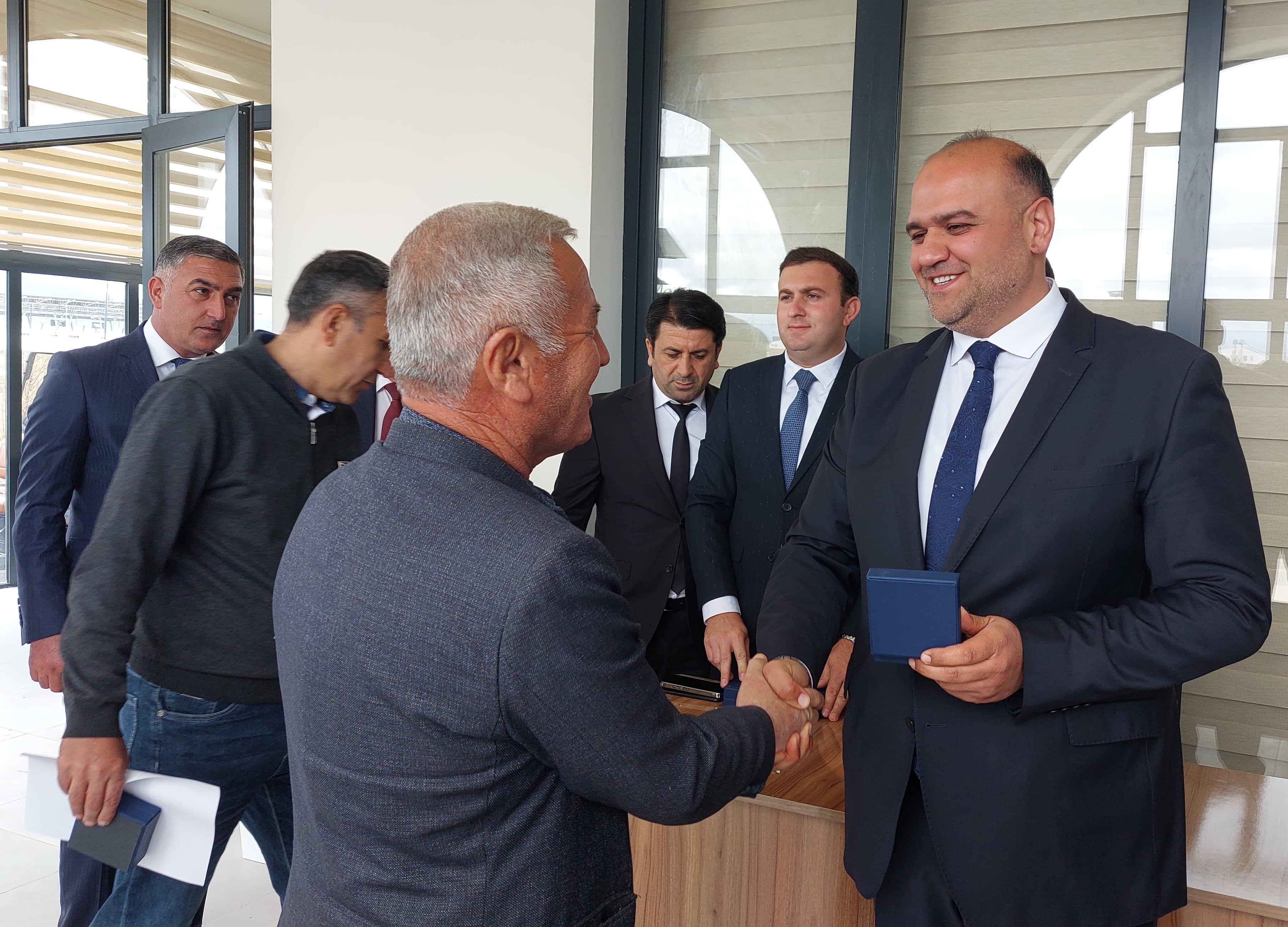 Köç karvanı Ağdamın Sarıcalı kəndinə çatıb, 39 ailəyə evlərinin açarları təqdim edilib - FOTO
