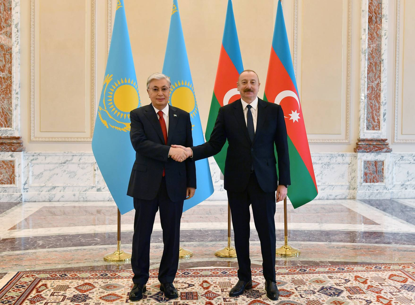 Kasım-Jomart Tokayev Prezident İlham Əliyevi təbrik edib