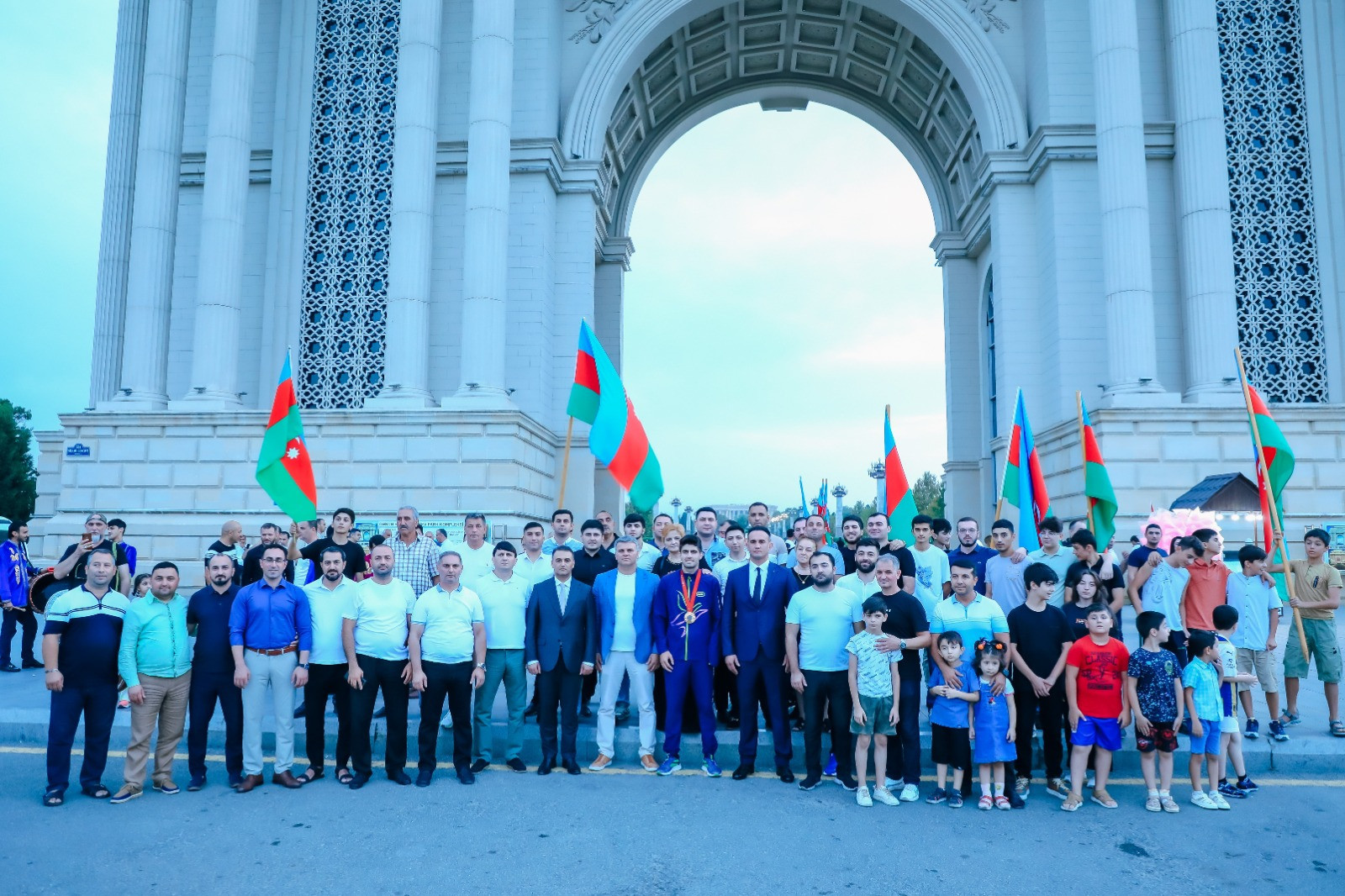 Paralimpiya Oyunlarında qızıl medal qazanan İmaməddin Xəlilovun Gəncədə qarşılanma mərasimi olub - FOTO