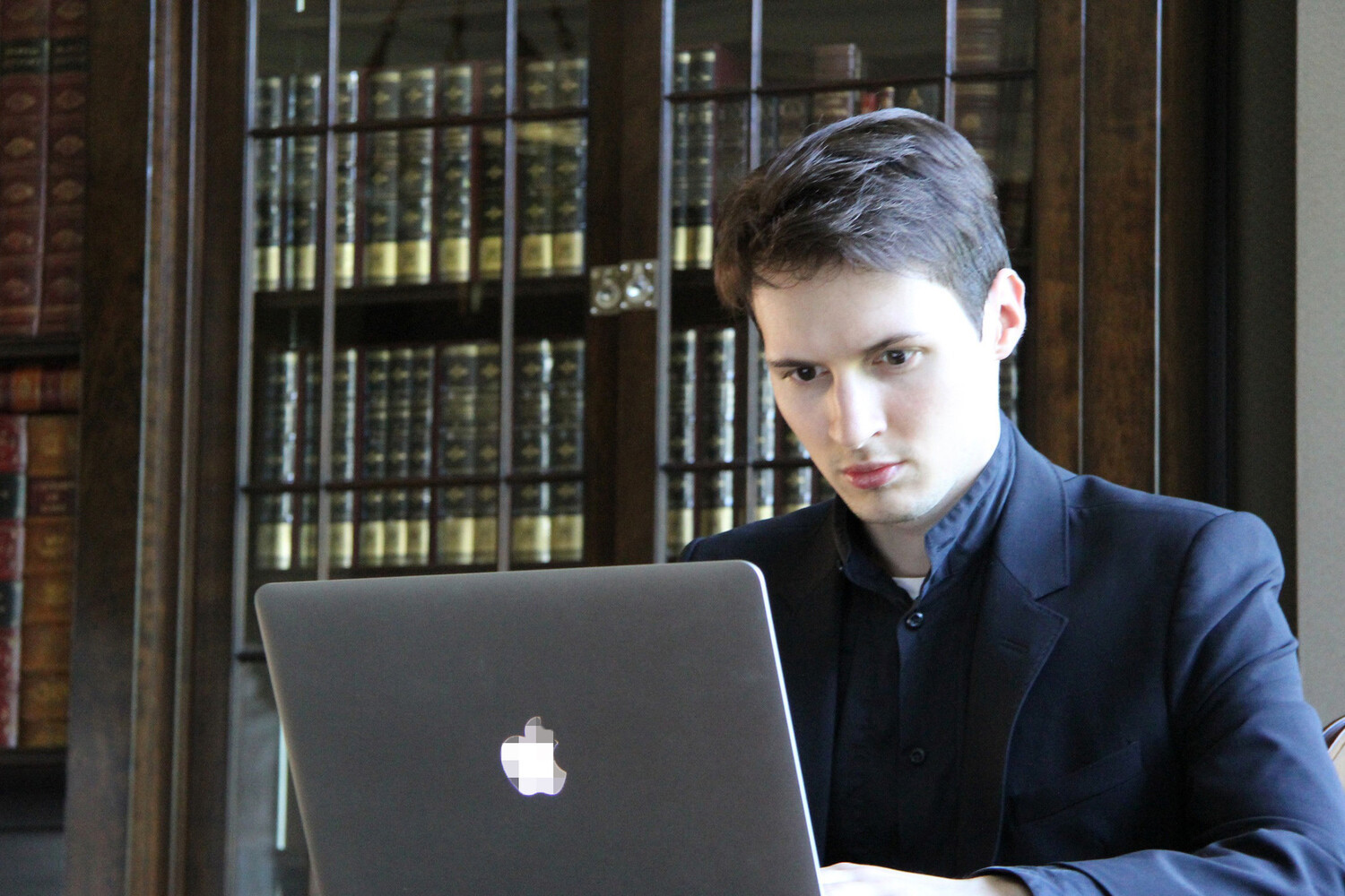 Pavel Durov: Avropa ölkələrindən birindən seçkilərə müdaxilə etməklə bağlı tələb aldıq