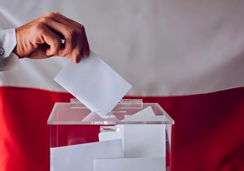 Polşada prezident seçkiləri başlayıb