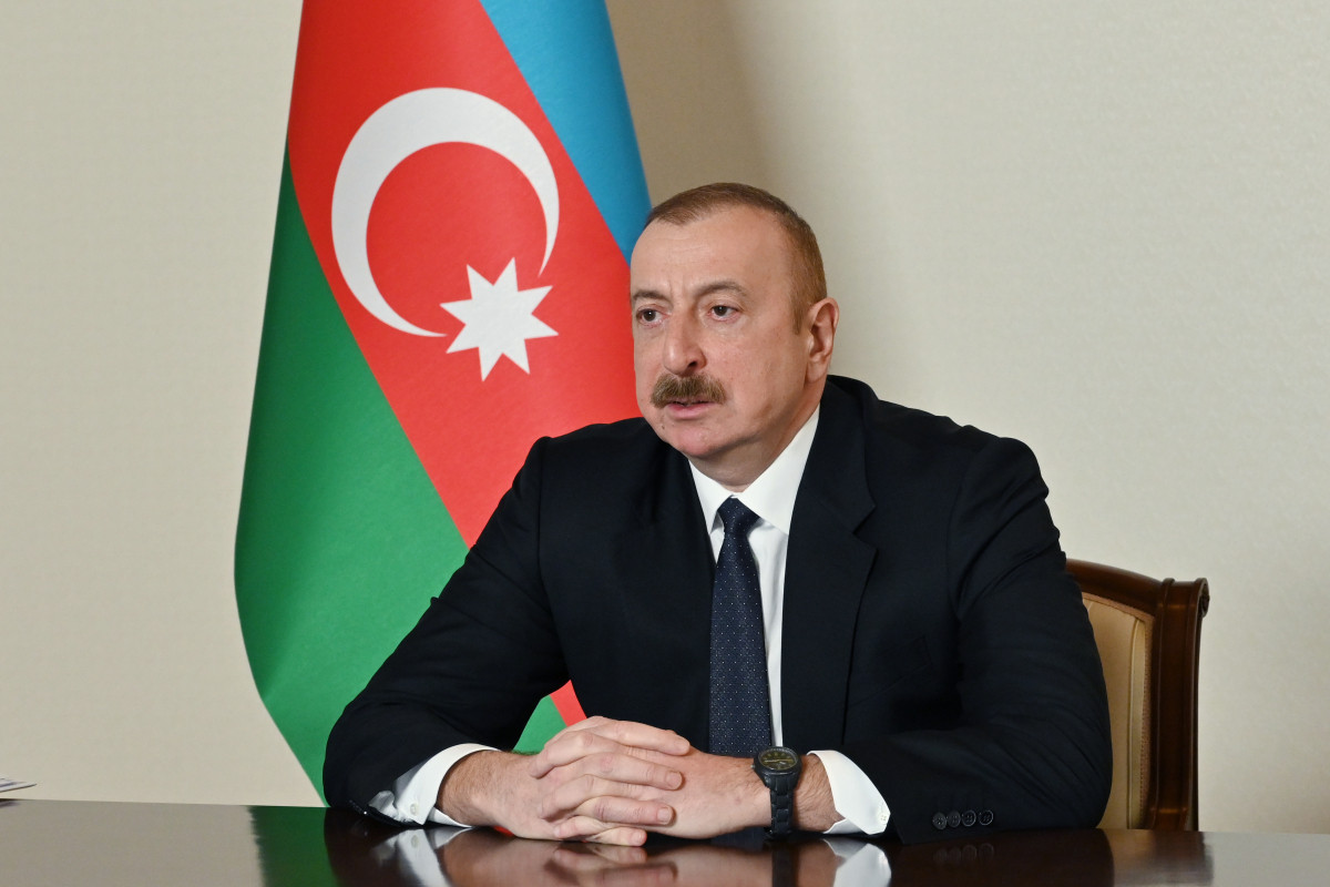Prezident İlham Əliyev Ağdamın Kəngərli kəndinə köçən sakinlərlə görüşüb, onlara evlərin açarlarını təqdim edib