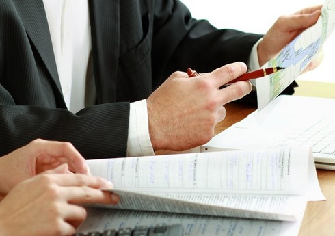 Qiymətləndiricilər Palatası: Bank əməkdaşının qiymətləndirmədə iştirakı qanunsuzdur