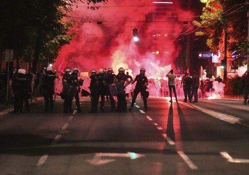 Serbiyada etirazçılar tələblər yerinə yetirilənədək küçələri bağlayacaqlarını bildiriblər