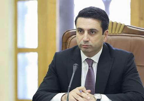 Simonyan: Ermənistan Rusiya hərbi bazasının ölkədən çıxarılması məsələsini müzakirə etmir