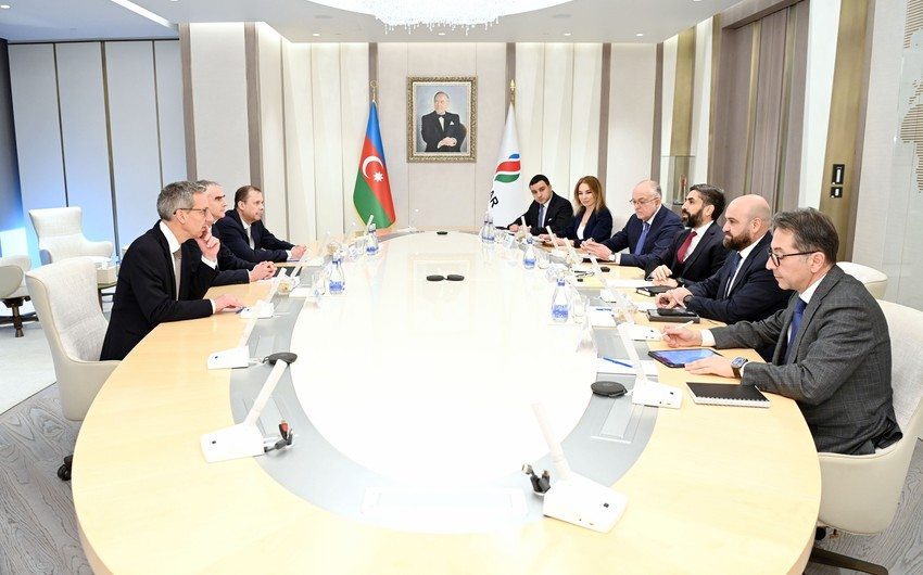 SOCAR və “TotalEnergies” yaşıl enerji sahəsində əməkdaşlığı müzakirə edib - FOTO