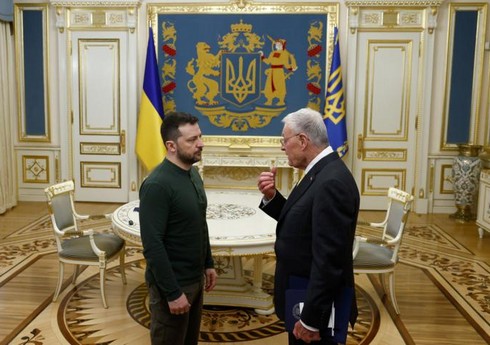 Zelenski Kit Kelloq ilə görüşüb