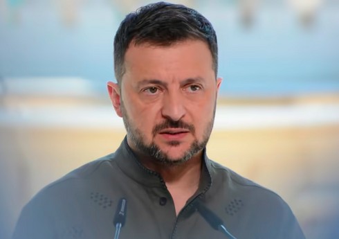 Zelenski Rusiyanın Ukrayna ərazisinə 300-dən çox dron və 30 raket buraxdığını bildirib